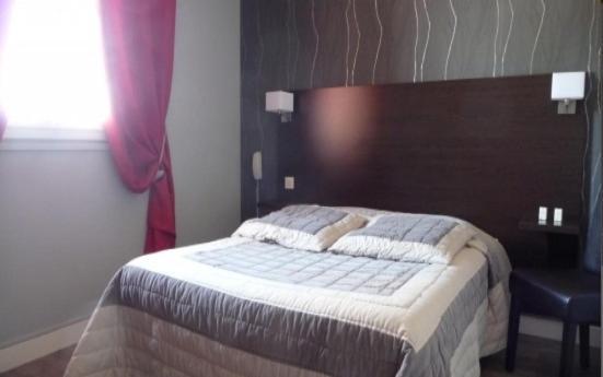 Logis Hotel De La Tour Masseret Ruang foto